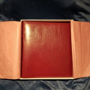 NIB " Hold Everything" Photo Album